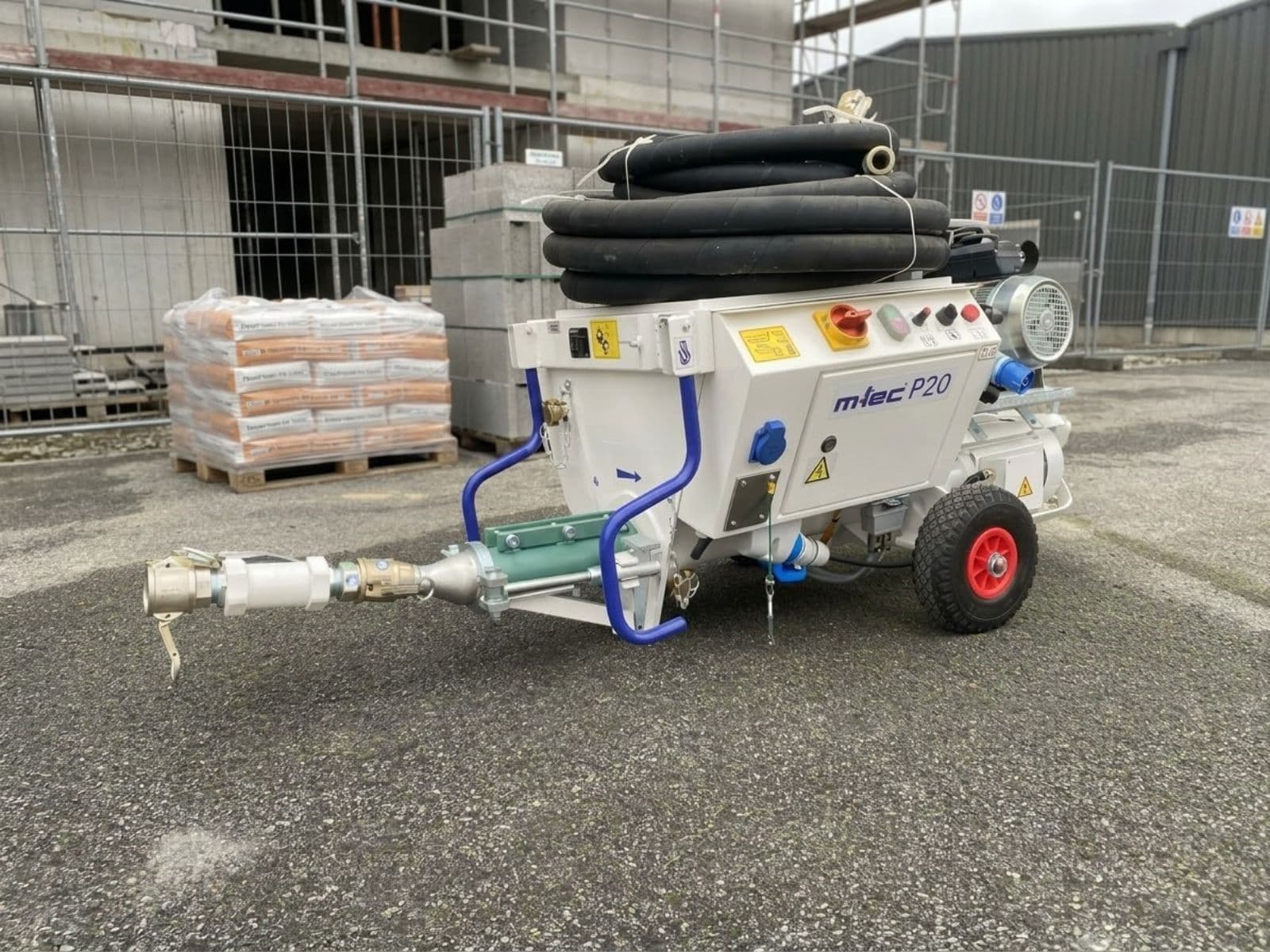 Machine à jointoyer et projeter